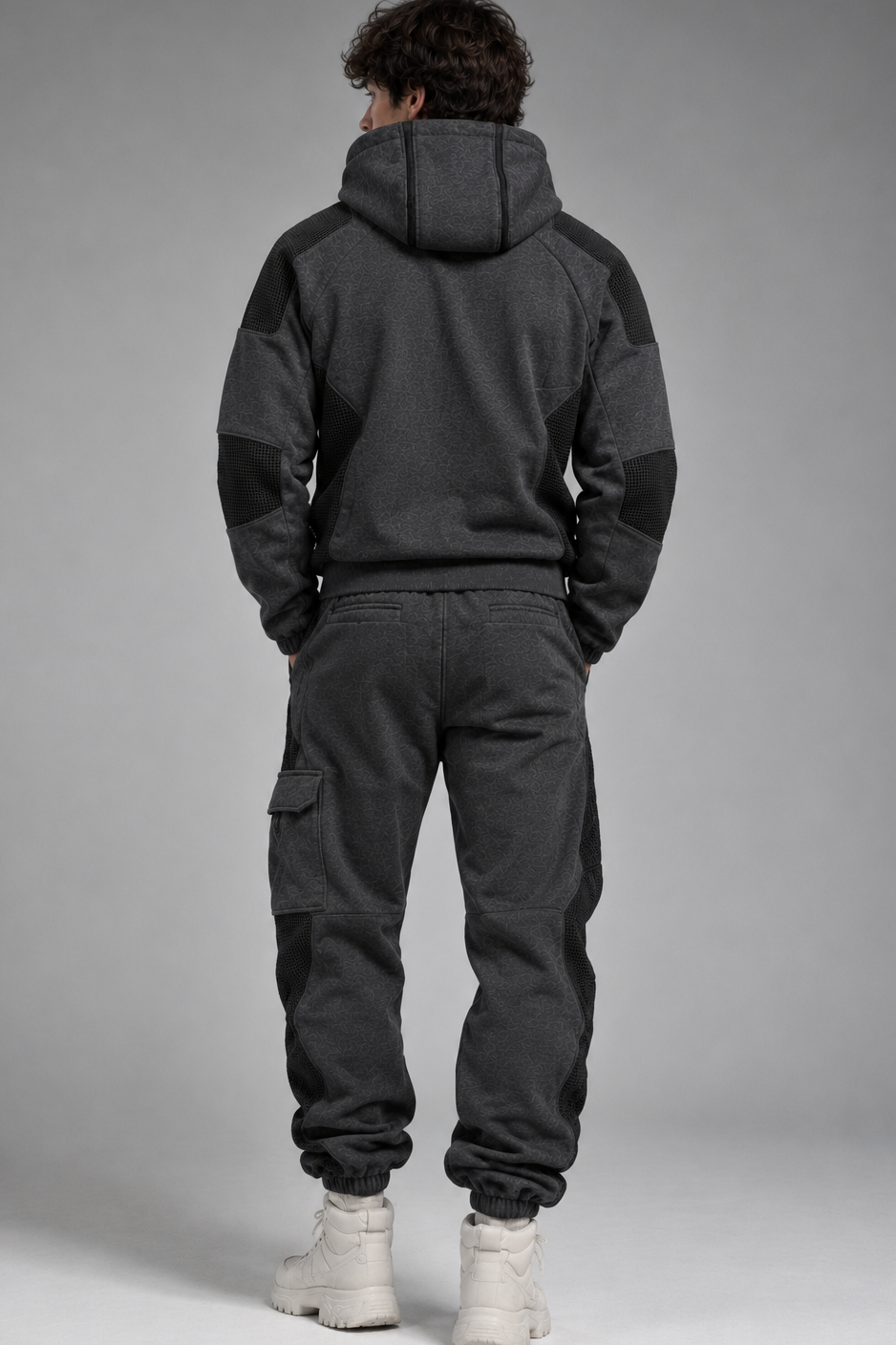 The Tundra Tech Fleece Set