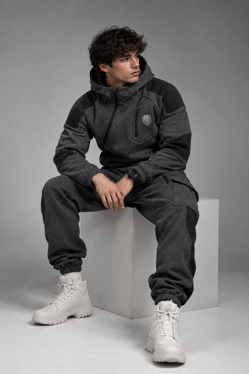 The Tundra Tech Fleece Set